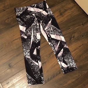 Lululemon crop pants, gently worn